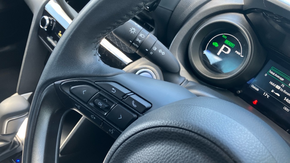 Toyota Yaris Cross 1.5 Hybrid Icon 5dr CVT Hybrid Estate - Image 32