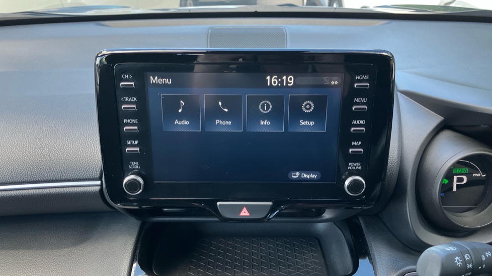 Toyota Yaris Cross 1.5 Hybrid Icon 5dr CVT Hybrid Estate - Image 39