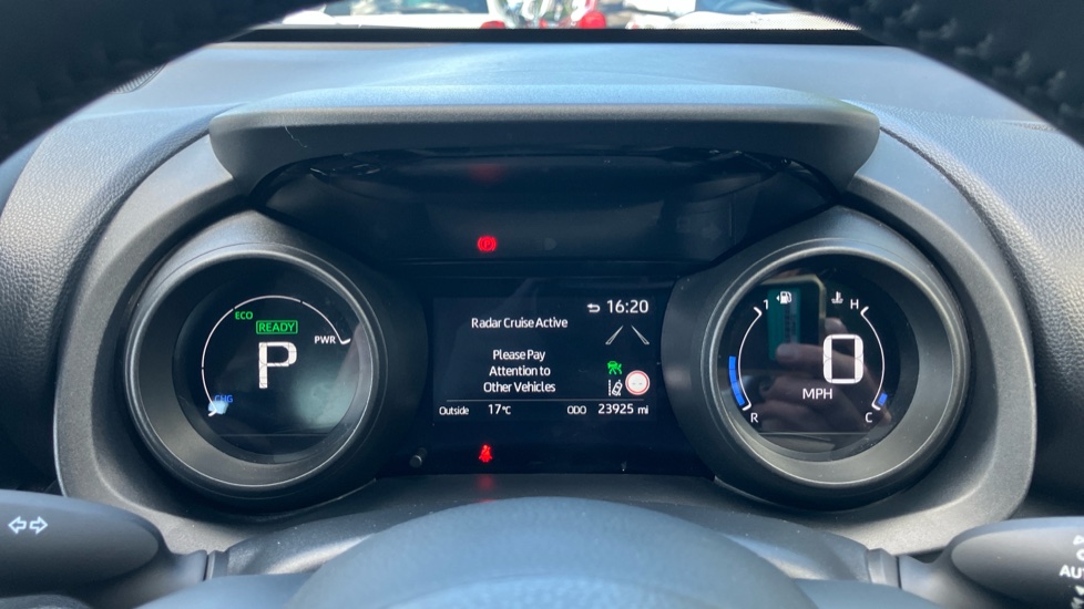 Toyota Yaris Cross 1.5 Hybrid Icon 5dr CVT Hybrid Estate - Image 42
