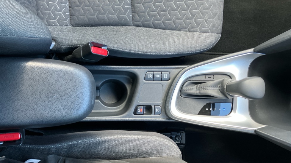 Toyota Yaris Cross 1.5 Hybrid Icon 5dr CVT Hybrid Estate - Image 46