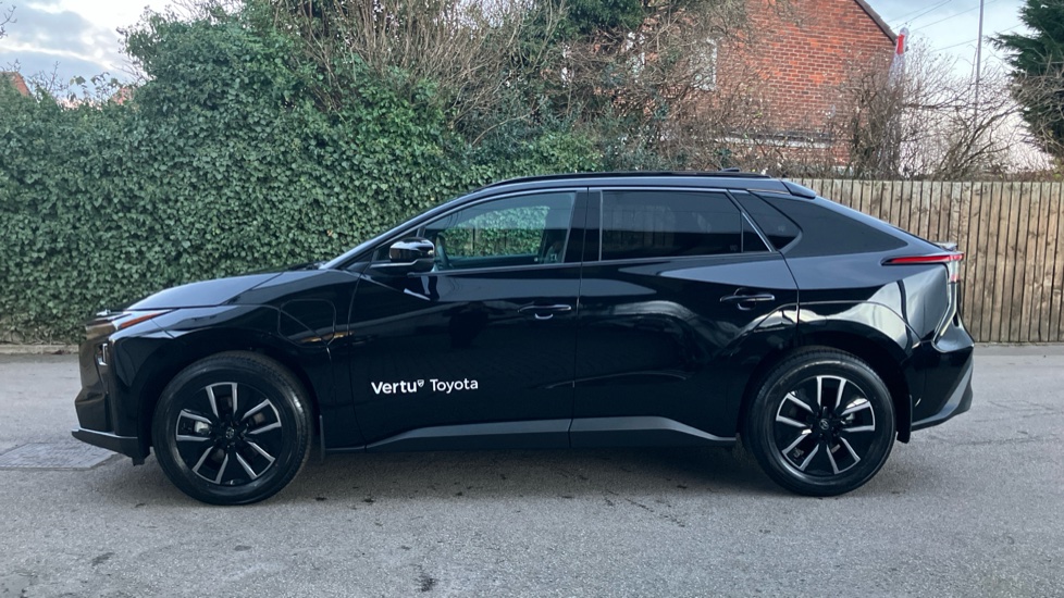 Toyota bZ4X 165kW Design 73kWh 5dr Auto Electric Hatchback - Image 17