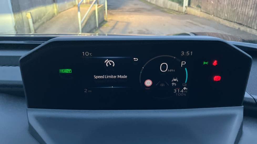 Toyota bZ4X 165kW Design 73kWh 5dr Auto Electric Hatchback - Image 39