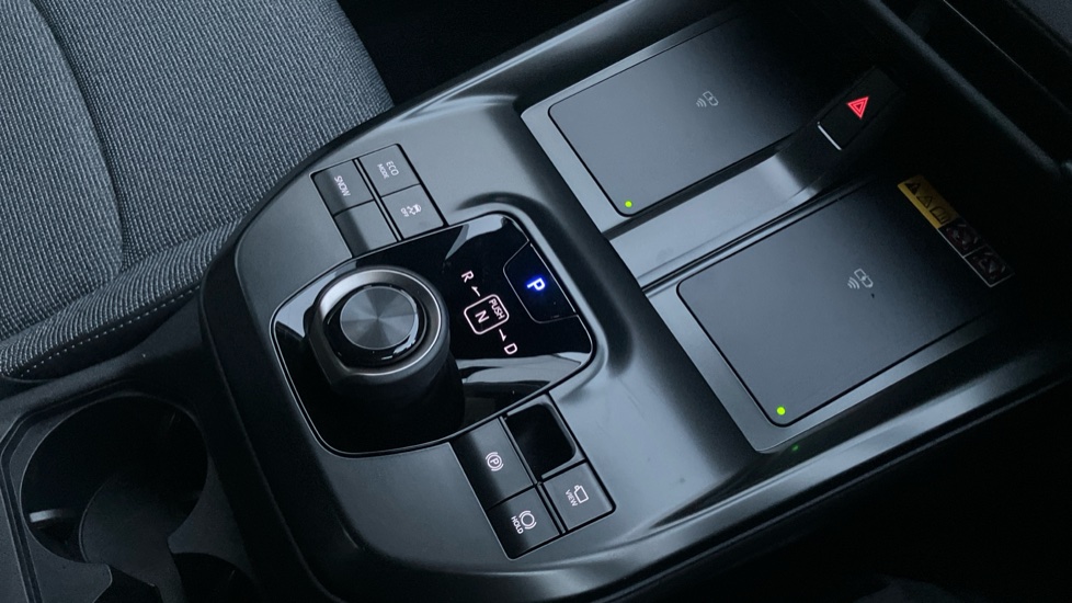 Toyota bZ4X 165kW Design 73kWh 5dr Auto Electric Hatchback - Image 41