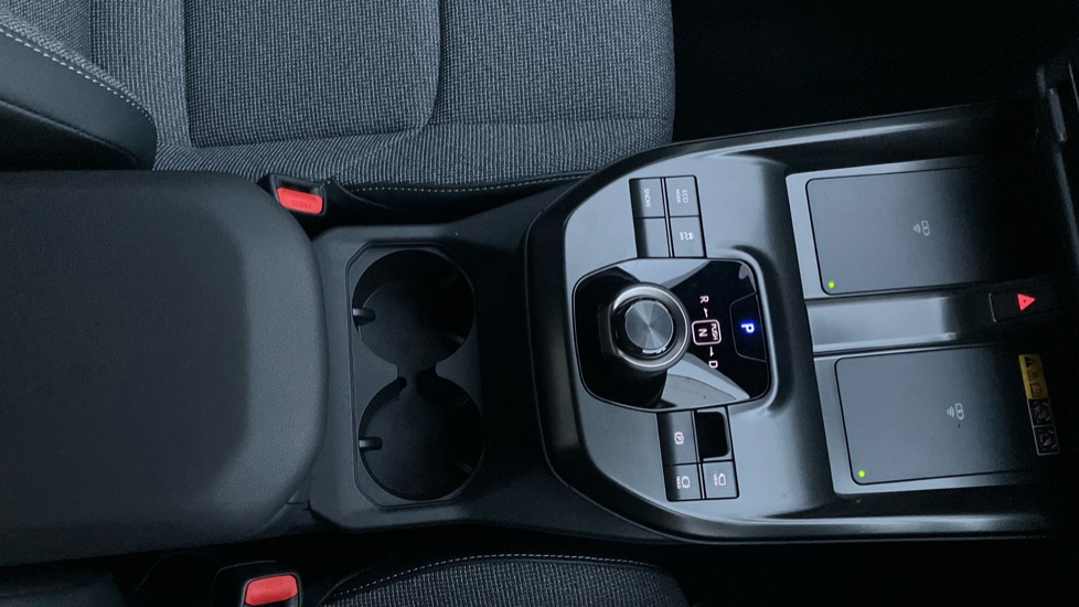 Toyota bZ4X 165kW Design 73kWh 5dr Auto Electric Hatchback - Image 42