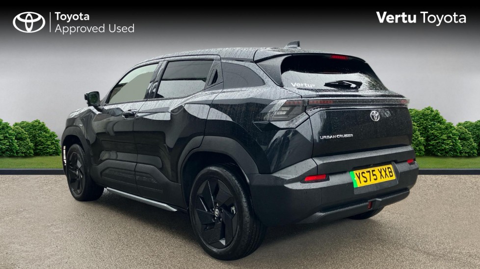 Toyota Urbancruiser 128kW Design 61kWh 5dr Auto Electric Estate - Image 4