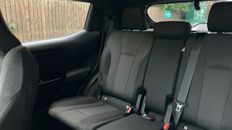 Toyota Urbancruiser 128kW Design 61kWh 5dr Auto Electric Estate - Image 20