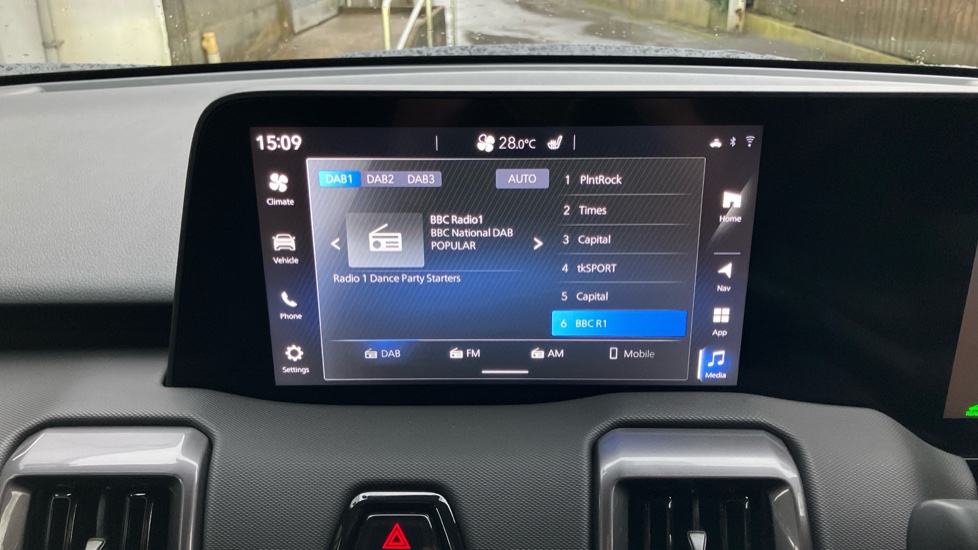 Toyota Urbancruiser 128kW Design 61kWh 5dr Auto Electric Estate - Image 26