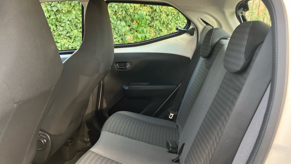 Toyota Aygo 1.0 VVT-i X-Play 5dr Petrol Hatchback - Image 15