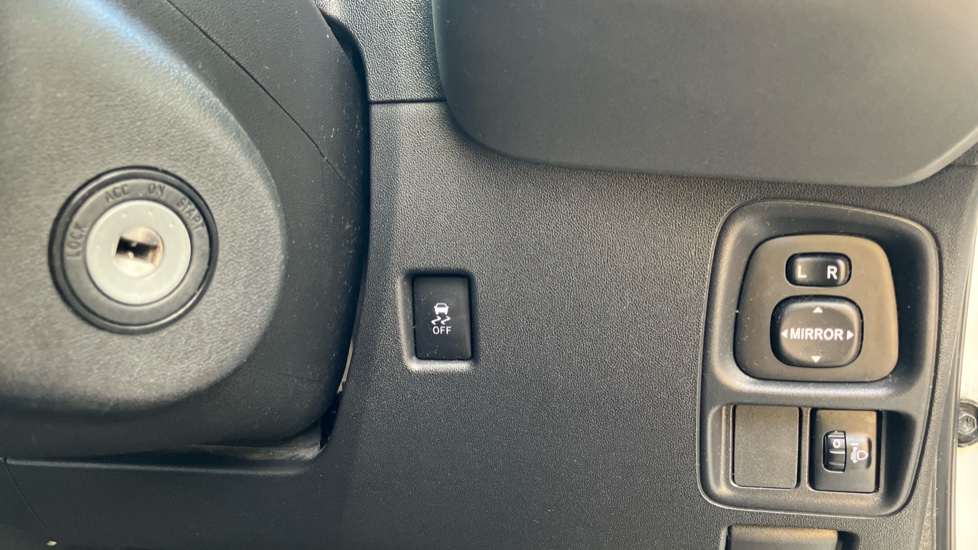 Toyota Aygo 1.0 VVT-i X-Play 5dr Petrol Hatchback - Image 16