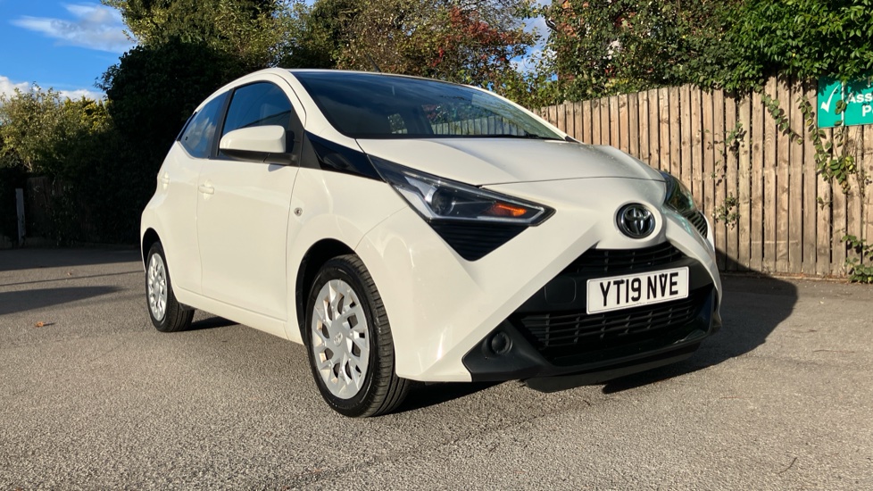 Toyota Aygo 1.0 VVT-i X-Play 5dr Petrol Hatchback - Image 20