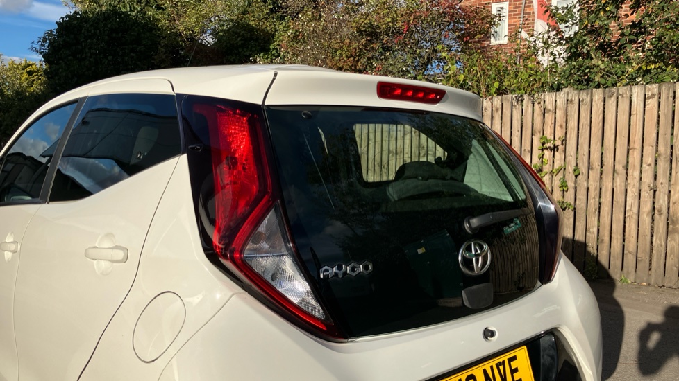 Toyota Aygo 1.0 VVT-i X-Play 5dr Petrol Hatchback - Image 21