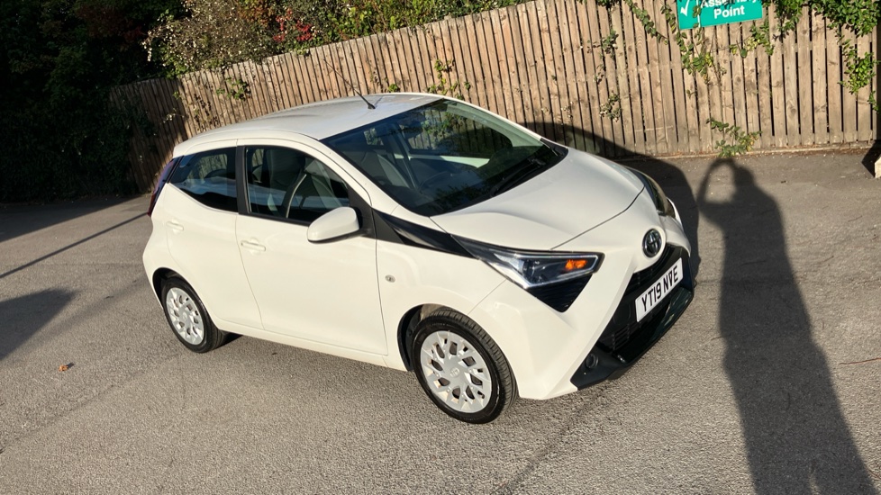 Toyota Aygo 1.0 VVT-i X-Play 5dr Petrol Hatchback - Image 29