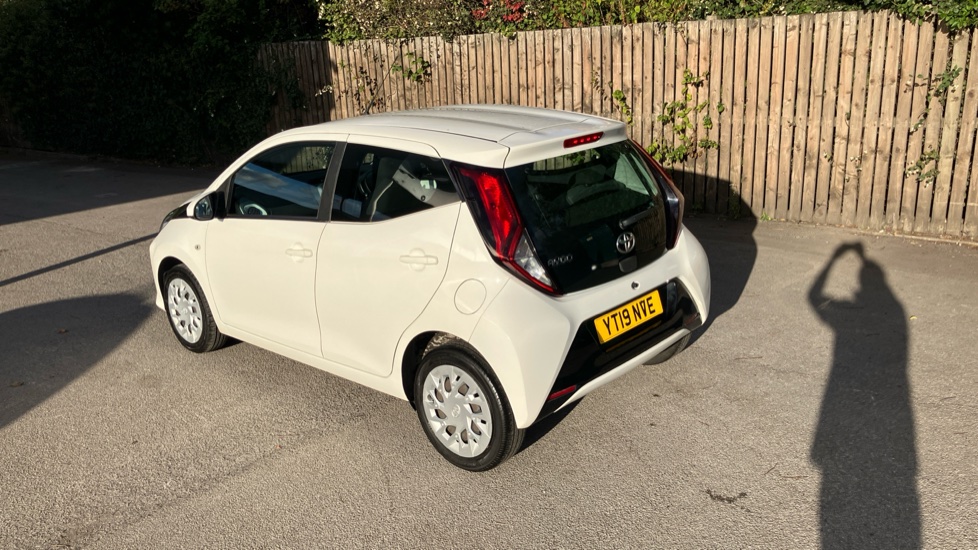 Toyota Aygo 1.0 VVT-i X-Play 5dr Petrol Hatchback - Image 31