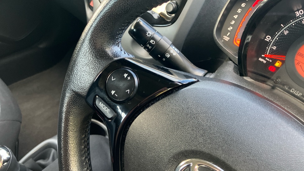 Toyota Aygo 1.0 VVT-i X-Play 5dr Petrol Hatchback - Image 32