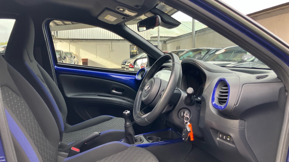 Toyota Aygo X 1.0 VVT-i Edge 5dr Petrol Hatchback - Image 12