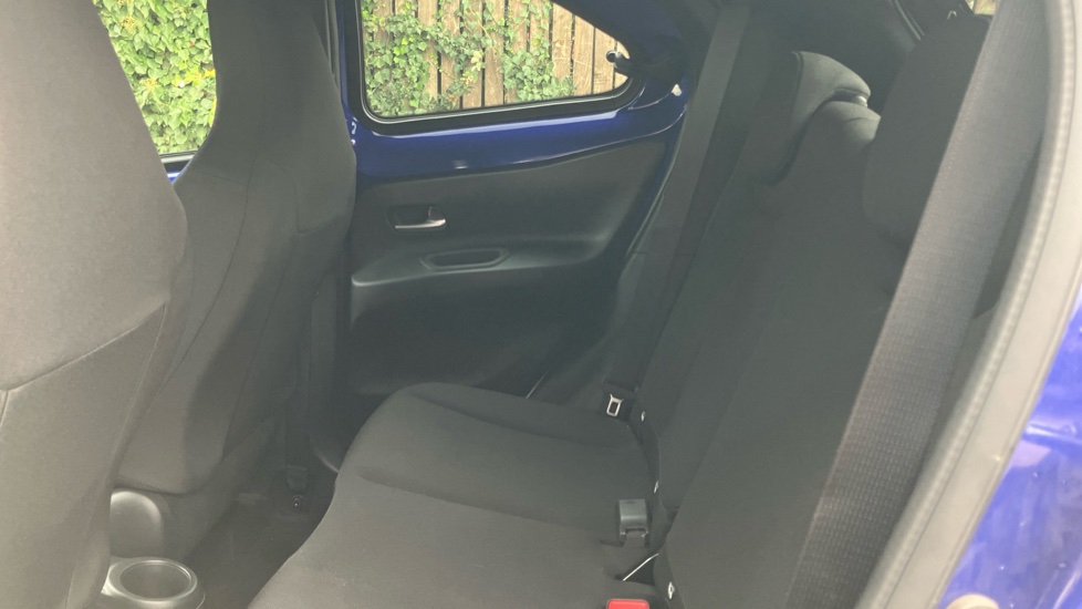 Toyota Aygo X 1.0 VVT-i Edge 5dr Petrol Hatchback - Image 15