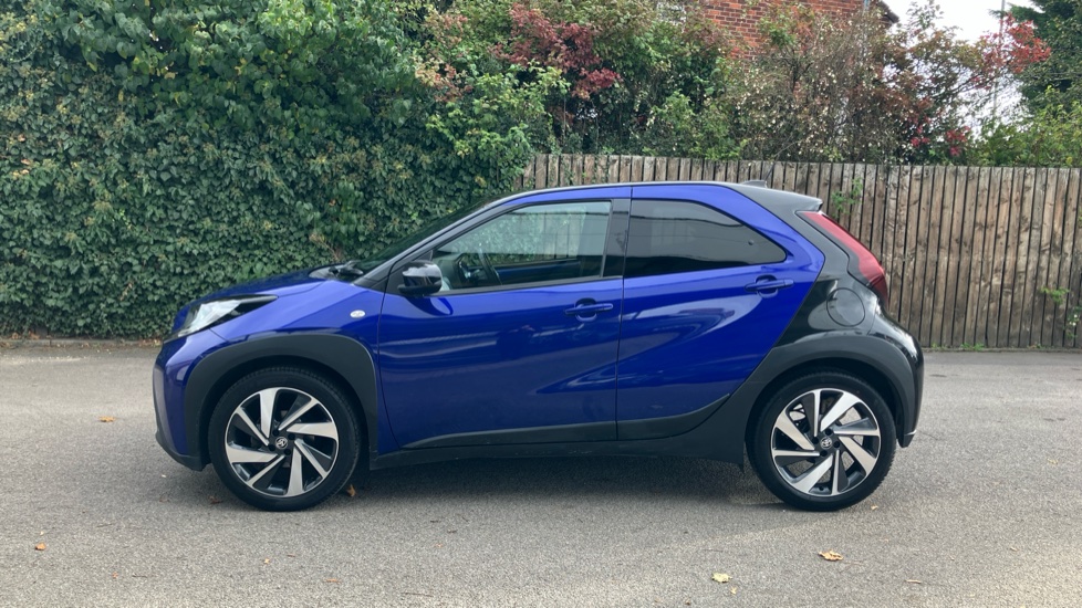 Toyota Aygo X 1.0 VVT-i Edge 5dr Petrol Hatchback - Image 24