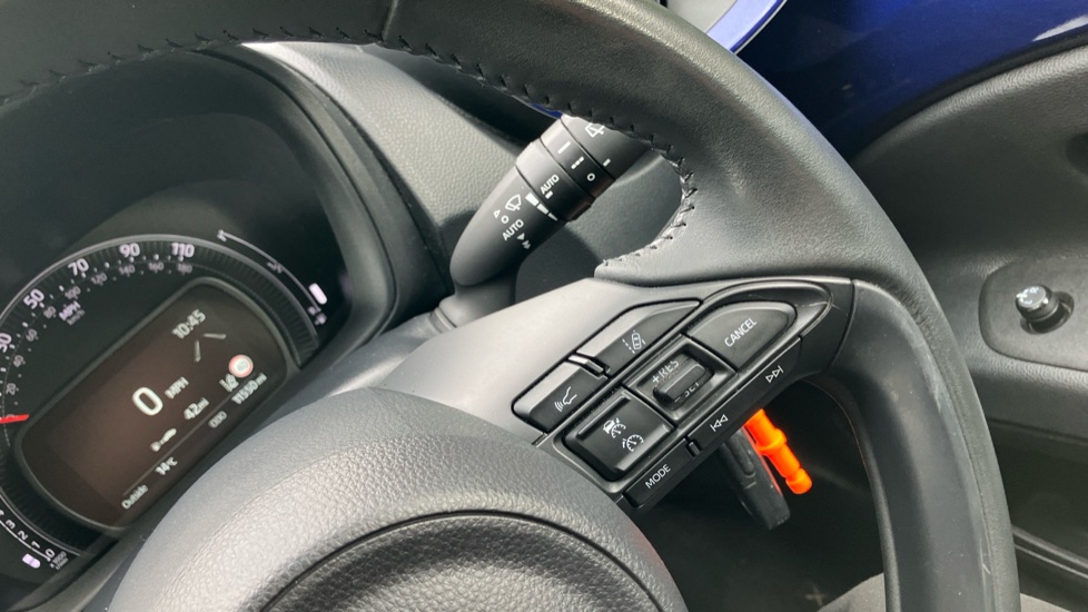 Toyota Aygo X 1.0 VVT-i Edge 5dr Petrol Hatchback - Image 33