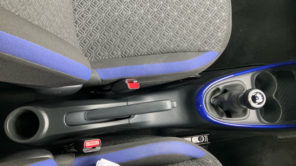 Toyota Aygo X 1.0 VVT-i Edge 5dr Petrol Hatchback - Image 45