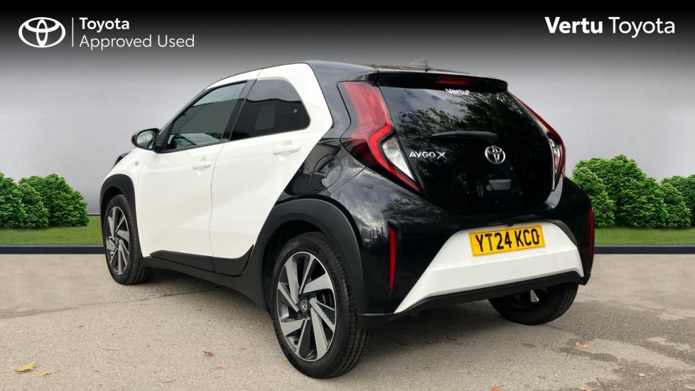 Toyota Aygo X 1.0 VVT-i Edge 5dr Petrol Hatchback - Image 4