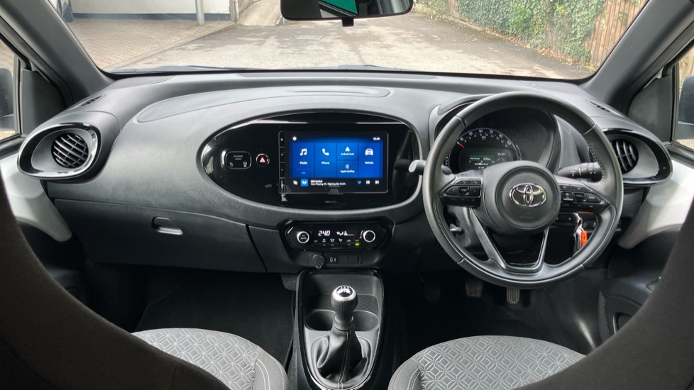 Toyota Aygo X 1.0 VVT-i Edge 5dr Petrol Hatchback - Image 6