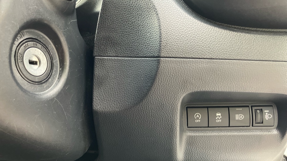 Toyota Aygo X 1.0 VVT-i Edge 5dr Petrol Hatchback - Image 16