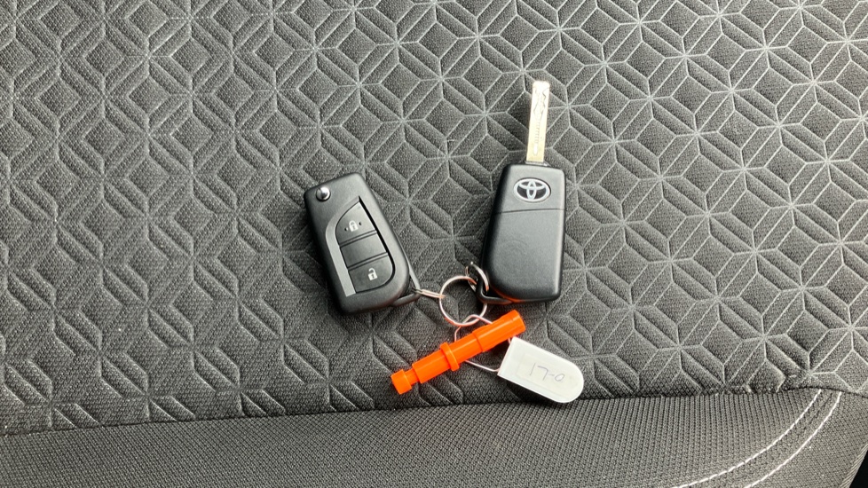 Toyota Aygo X 1.0 VVT-i Edge 5dr Petrol Hatchback - Image 28