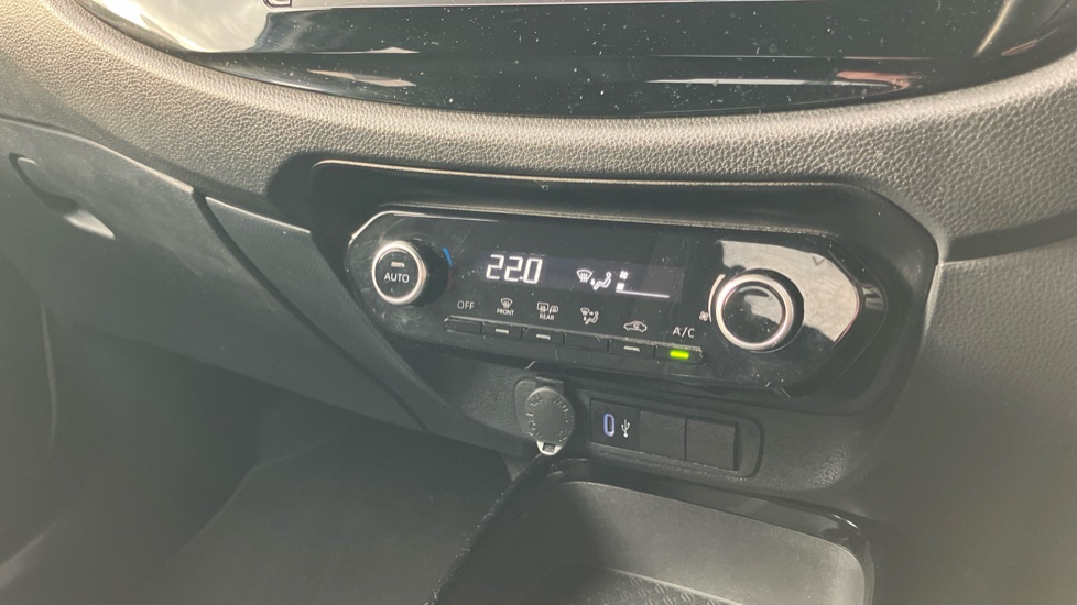 Toyota Aygo X 1.0 VVT-i Edge 5dr Petrol Hatchback - Image 35