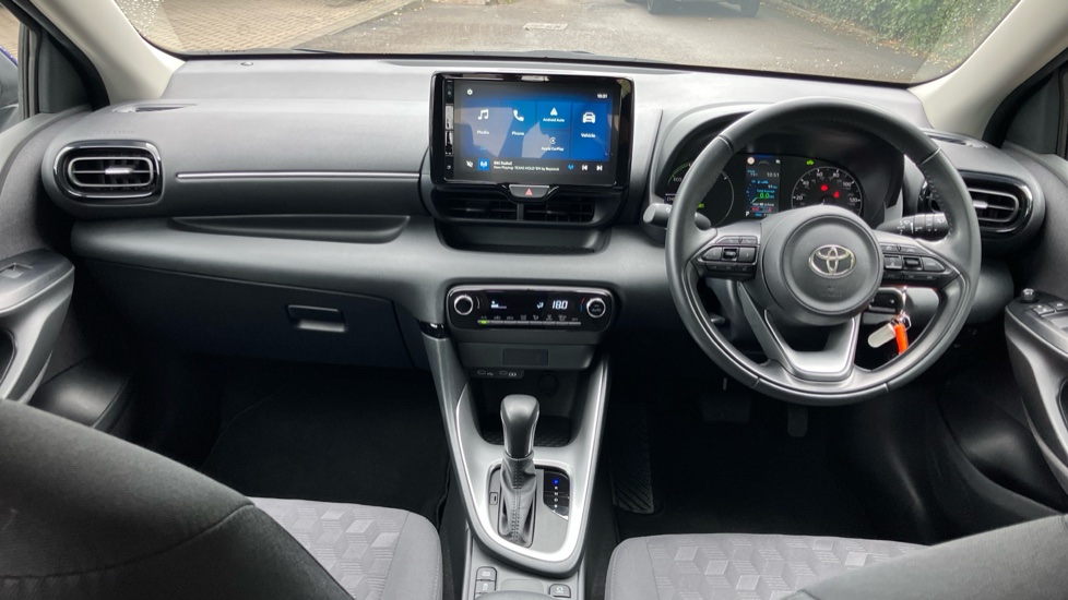 Toyota Yaris 1.5 Hybrid Icon 5dr CVT Hybrid Hatchback - Image 6
