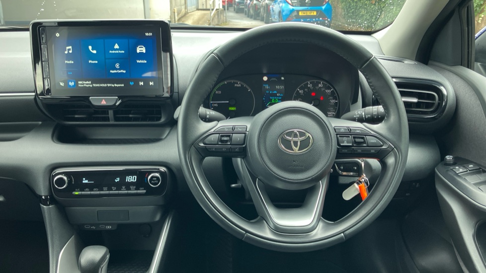 Toyota Yaris 1.5 Hybrid Icon 5dr CVT Hybrid Hatchback - Image 10
