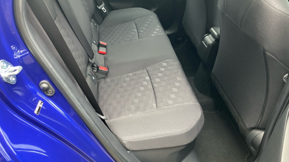 Toyota Yaris 1.5 Hybrid Icon 5dr CVT Hybrid Hatchback - Image 14