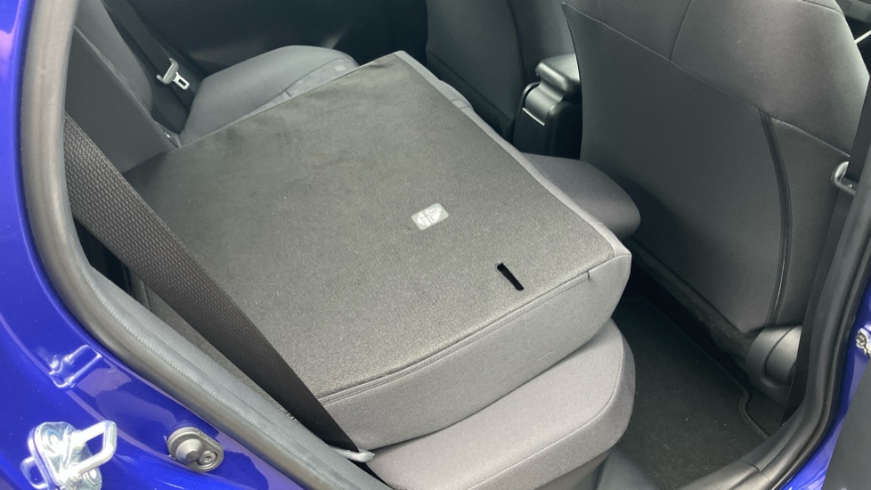 Toyota Yaris 1.5 Hybrid Icon 5dr CVT Hybrid Hatchback - Image 18
