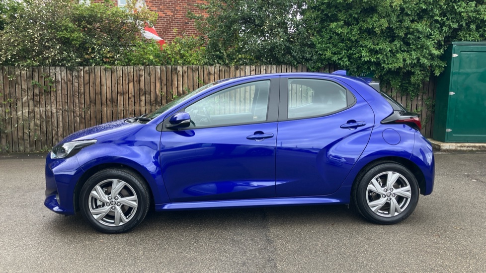 Toyota Yaris 1.5 Hybrid Icon 5dr CVT Hybrid Hatchback - Image 24