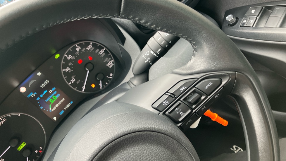 Toyota Yaris 1.5 Hybrid Icon 5dr CVT Hybrid Hatchback - Image 33