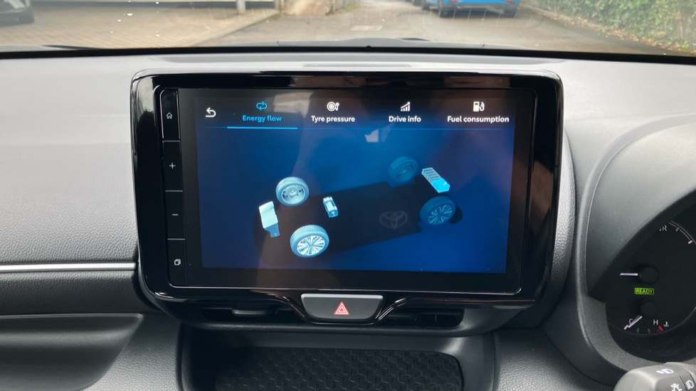 Toyota Yaris 1.5 Hybrid Icon 5dr CVT Hybrid Hatchback - Image 38