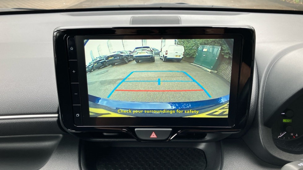 Toyota Yaris 1.5 Hybrid Icon 5dr CVT Hybrid Hatchback - Image 41