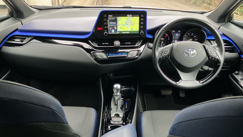 Toyota C-HR 1.8 Hybrid Dynamic 5dr CVT Hybrid Hatchback - Image 6