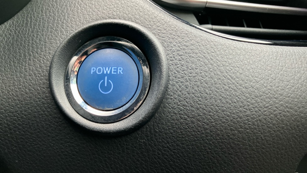 Toyota C-HR 1.8 Hybrid Dynamic 5dr CVT Hybrid Hatchback - Image 16