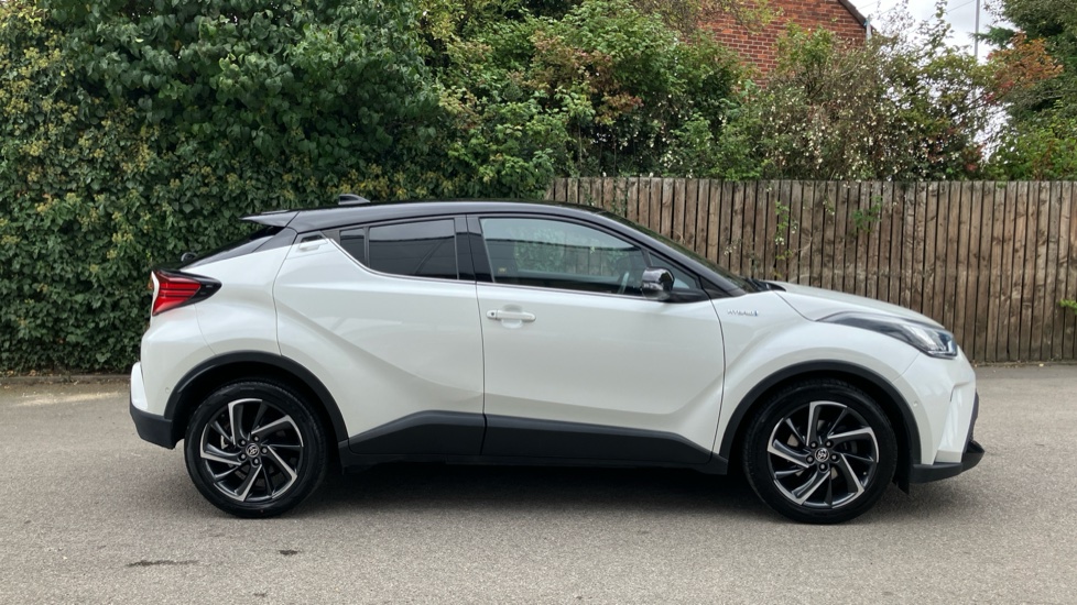 Toyota C-HR 1.8 Hybrid Dynamic 5dr CVT Hybrid Hatchback - Image 23