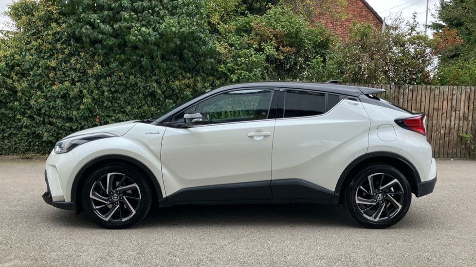 Toyota C-HR 1.8 Hybrid Dynamic 5dr CVT Hybrid Hatchback - Image 24