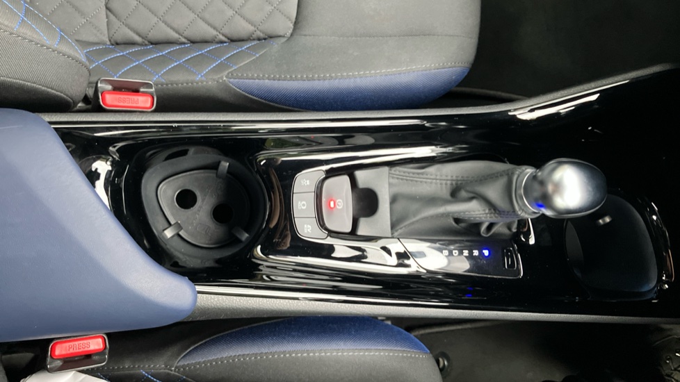 Toyota C-HR 1.8 Hybrid Dynamic 5dr CVT Hybrid Hatchback - Image 49