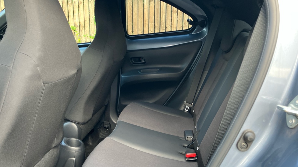 Toyota Aygo X 1.0 VVT-i Exclusive 5dr Auto Petrol Hatchback - Image 15