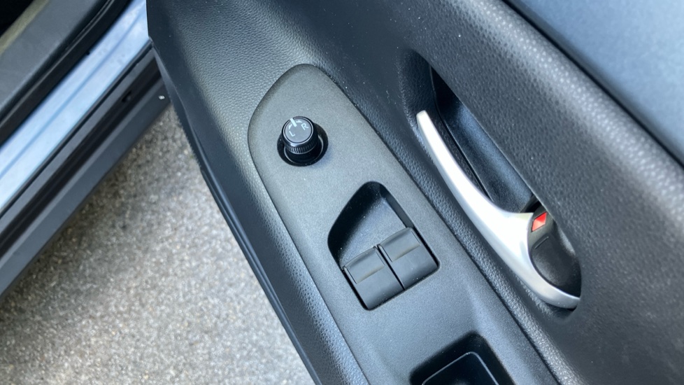 Toyota Aygo X 1.0 VVT-i Exclusive 5dr Auto Petrol Hatchback - Image 30