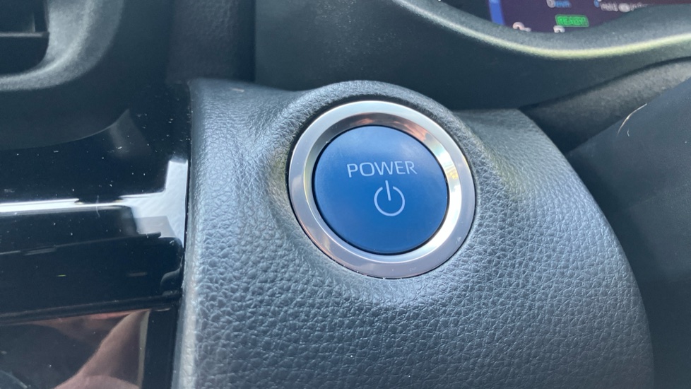 Toyota Yaris Cross 1.5 Hybrid Design 5dr CVT Hybrid Estate - Image 16