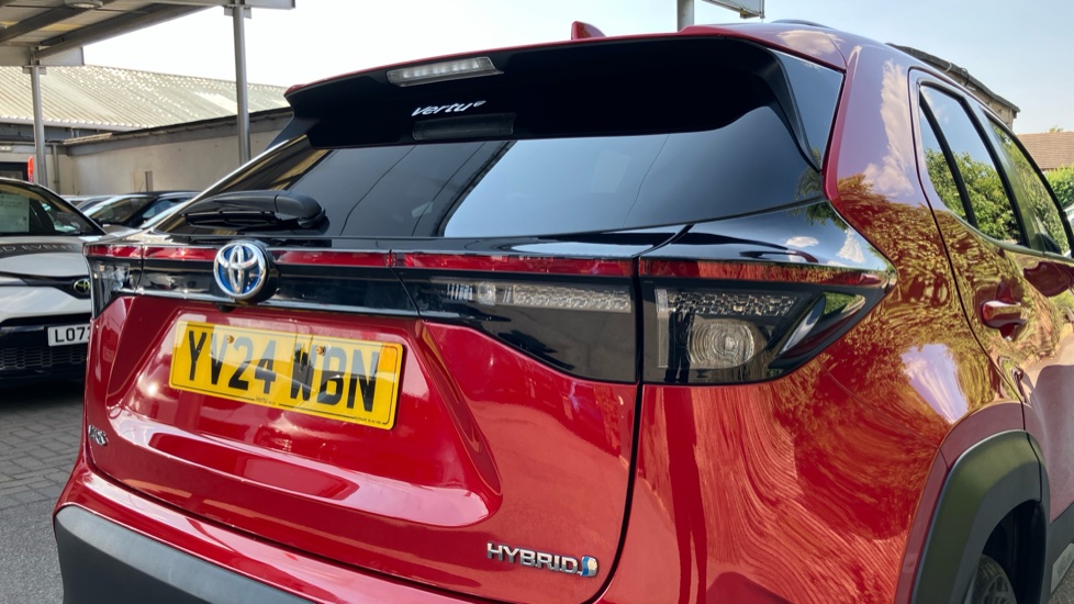 Toyota Yaris Cross 1.5 Hybrid Design 5dr CVT Hybrid Estate - Image 21