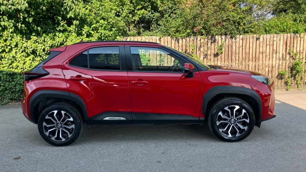 Toyota Yaris Cross 1.5 Hybrid Design 5dr CVT Hybrid Estate - Image 23