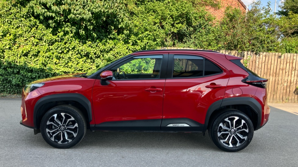 Toyota Yaris Cross 1.5 Hybrid Design 5dr CVT Hybrid Estate - Image 24