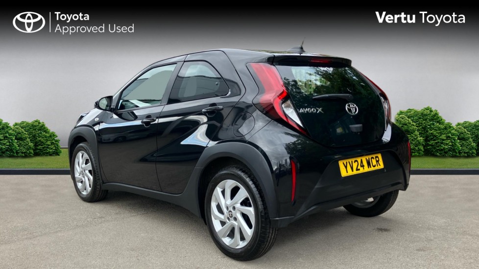 Toyota Aygo X 1.0 VVT-i Pure 5dr Petrol Hatchback - Image 4