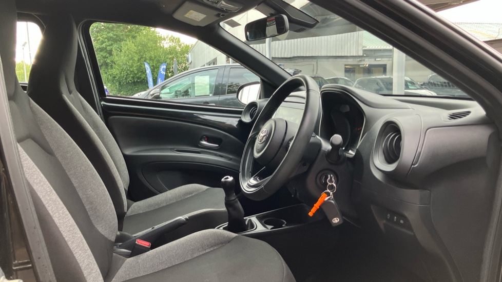 Toyota Aygo X 1.0 VVT-i Pure 5dr Petrol Hatchback - Image 12