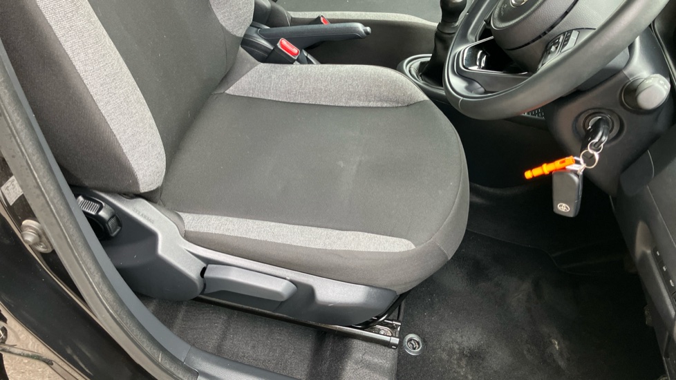 Toyota Aygo X 1.0 VVT-i Pure 5dr Petrol Hatchback - Image 17